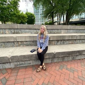 Meet your Posher, Elisha